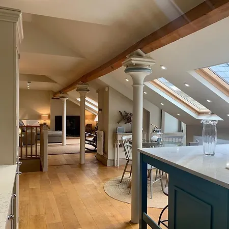 Sykes Penthouse Holiday home *