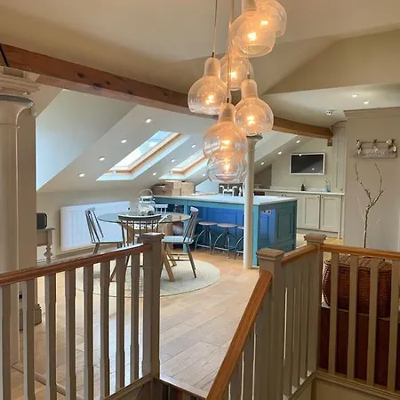 Sykes Penthouse * Filey